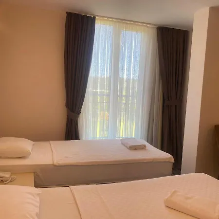 Dream Town Hotel&restaurant ケメル
